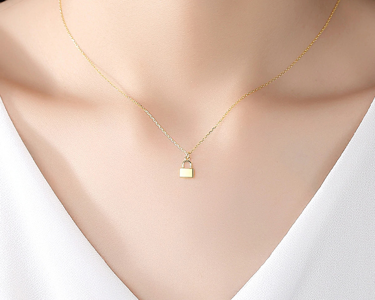 14K_Gold_Simple_Padlock_Lock_Necklace_06