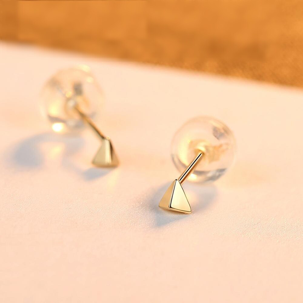 14K_Gold_Triangle_Pyramid_Stud_Earring_oje015_01