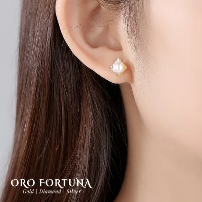 14k Gold Natural Freshwater Pearl Stud Earrings for Women